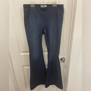 NWOT We The Free Flare-Legged Pull-On Stretch Jeans